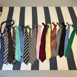 Assorted lot of 17 ties